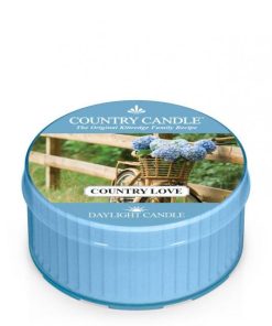 Country Candle DayLight- Wild Berry Balsamic